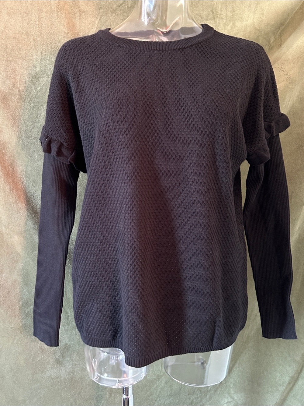Women’s Black Ruffle-Trim Waffle Knit Long Sleeve Top
